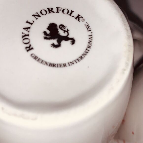 2 Royal Norfolk Winter White with Pink Snowflakes Coffee Mugs Hot Chocolate EUC - Picture 8 of 9